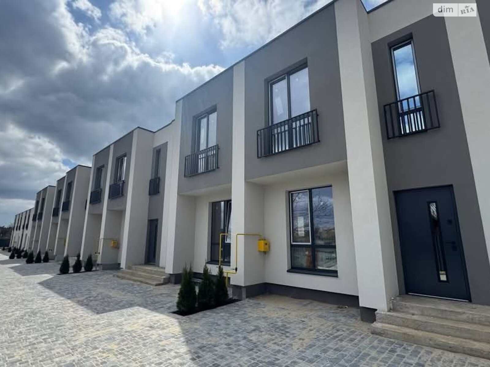 2 КІМ. ТАУНХАУС, ПЛОЩА - 73 м², ЦІНА - 55 000 $
, вул. Лесі Українки