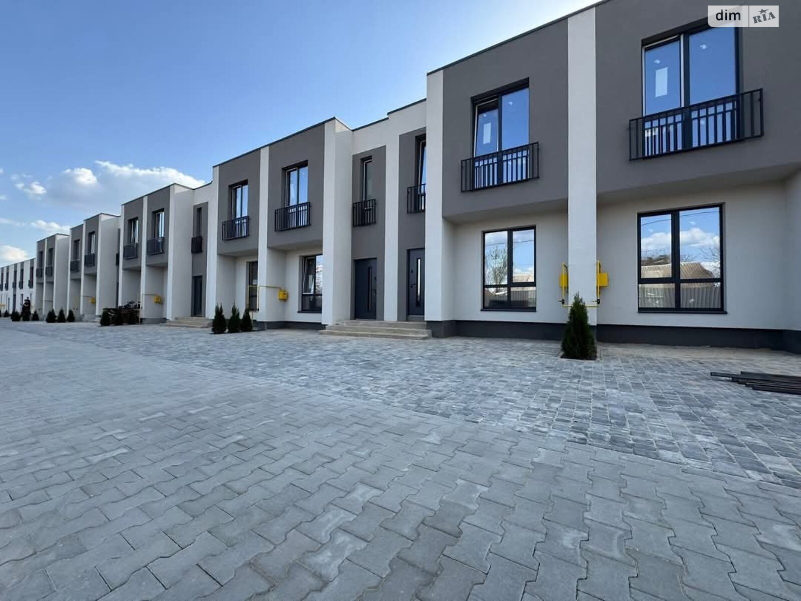 Обʼєкт нерухомості: 2 КІМ. ТАУНХАУС, ПЛОЩА - 73 м², ЦІНА - 55 000 $
, вул. Лесі Українки — HUBTRUST, Вінниця