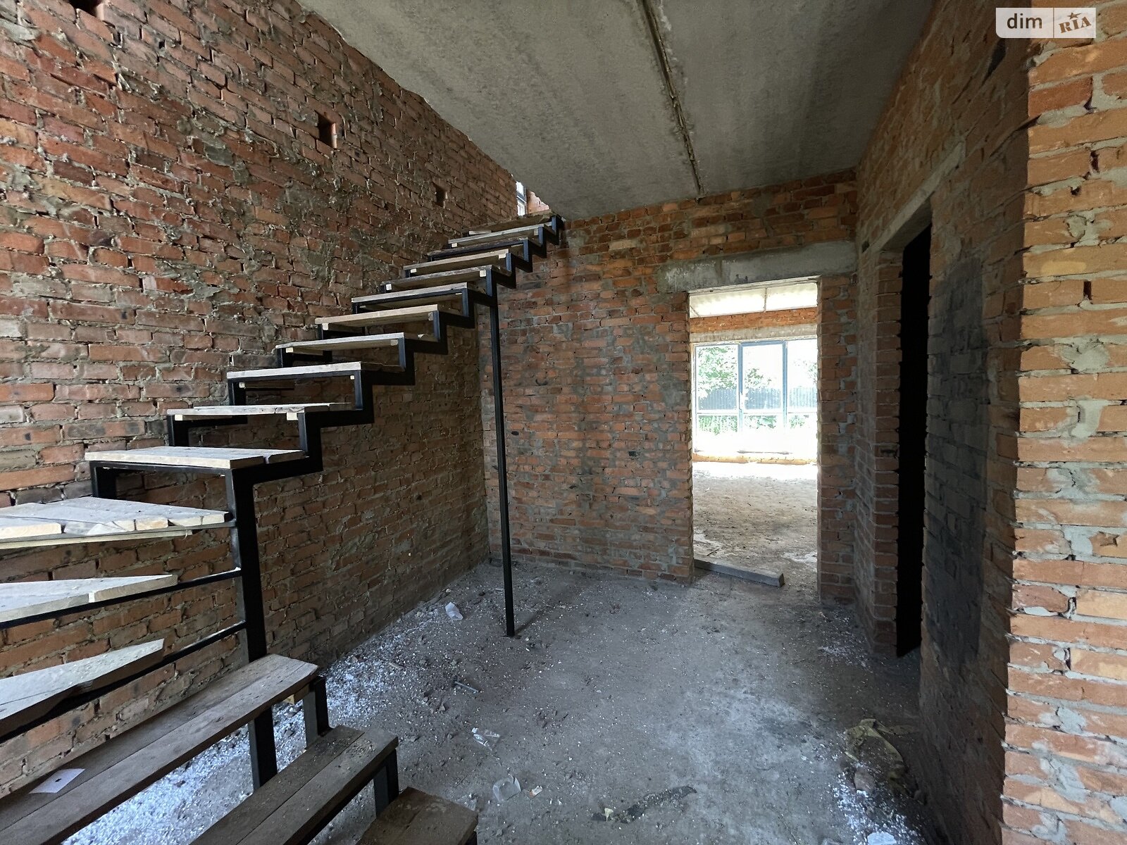 Обʼєкт нерухомості: 2 КІМ. ТАУНХАУС, ПЛОЩА - 90 м², ЦІНА - 58 000 $
, вул. Садова — HUBTRUST, Вінниця