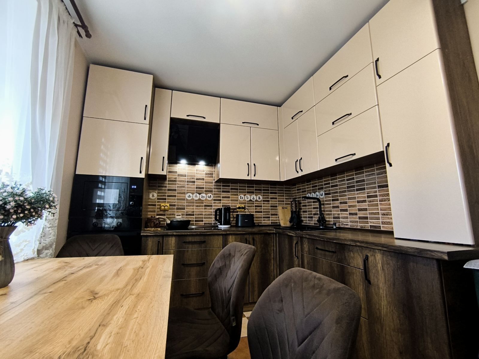 3 КІМ. БУДИНОК, ПЛОЩА - 80 м², ЦІНА - 84 500 $
, Староміський