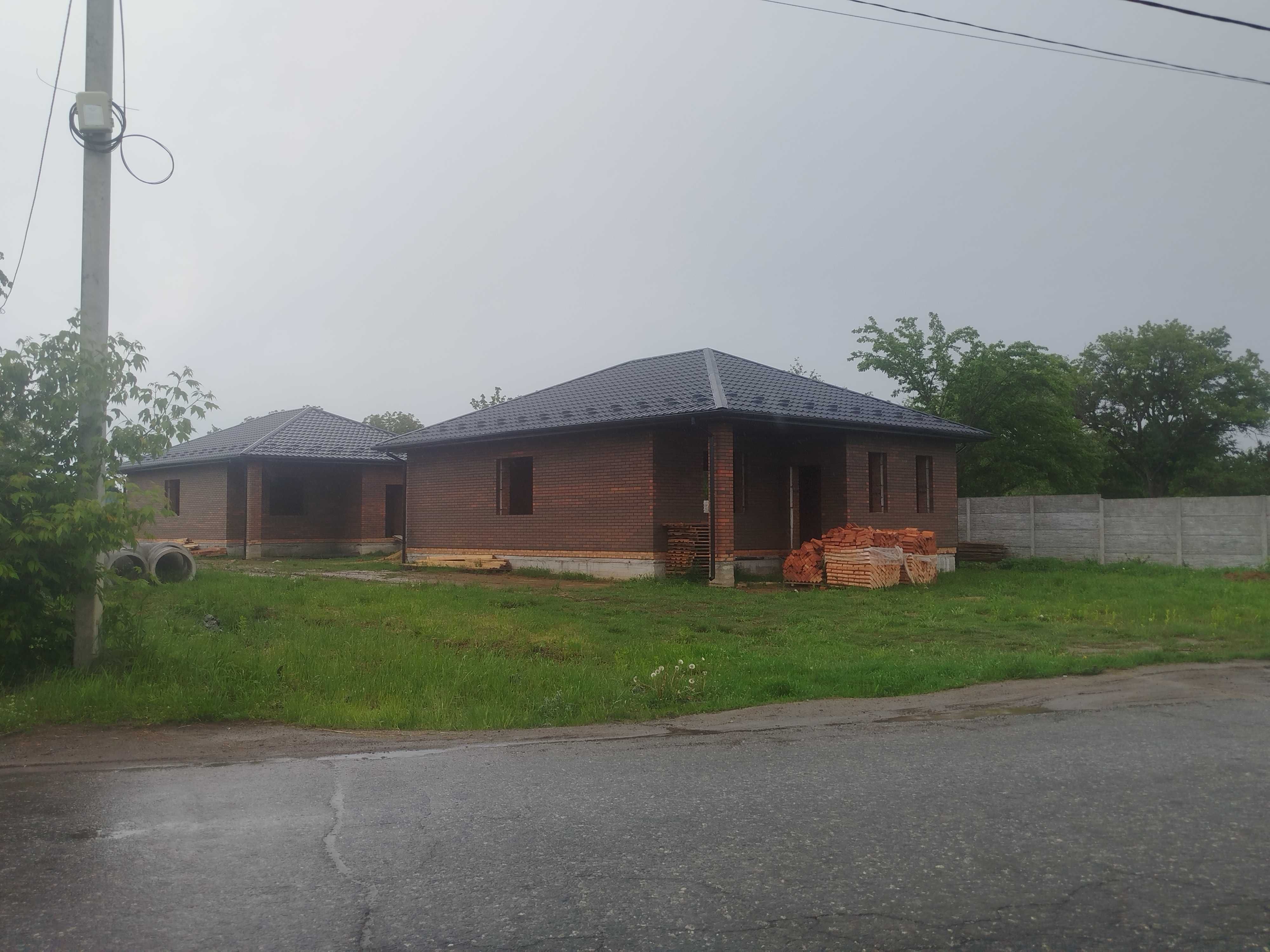 3 КІМ. БУДИНОК, ПЛОЩА - 80 м², ЦІНА - 65 000 $
